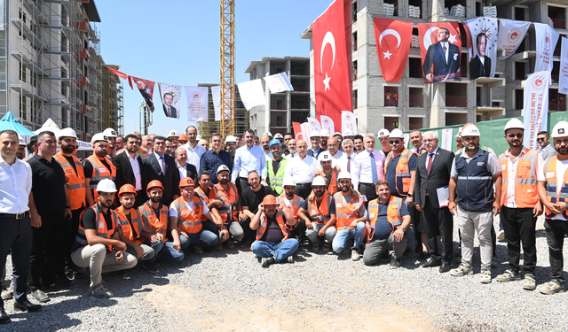 Bakan Kurum, Kahramanmaraş’ta ilçe belediye başkanlarını da yok saydı