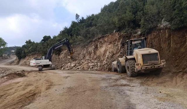 Büyükşehir, Andırın’da Mahalle ve Grup Yollarının Ulaşımını İyileştiriyor