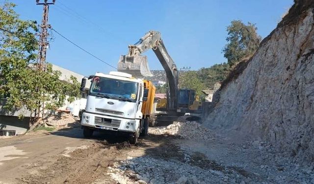 Büyükşehir, Ağabeyli Grup Yolu’nu Genişletiyor