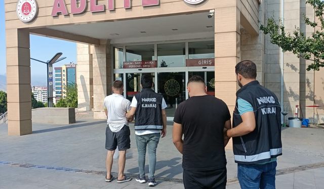 Kahramanmaraş’ta uyuşturucu madde tacirlerine suçüstü