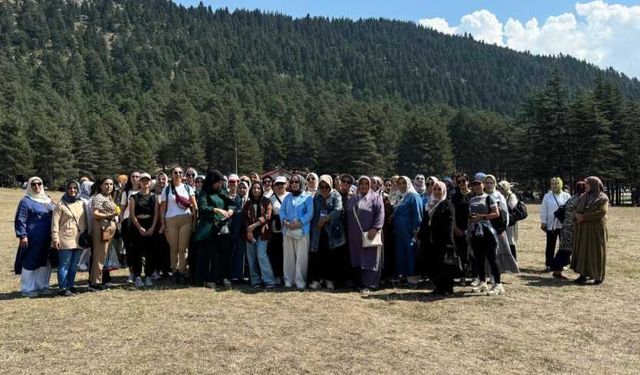 Kadınlar, Büyükşehir’in Gezisinde Doğayla Bütünleşti