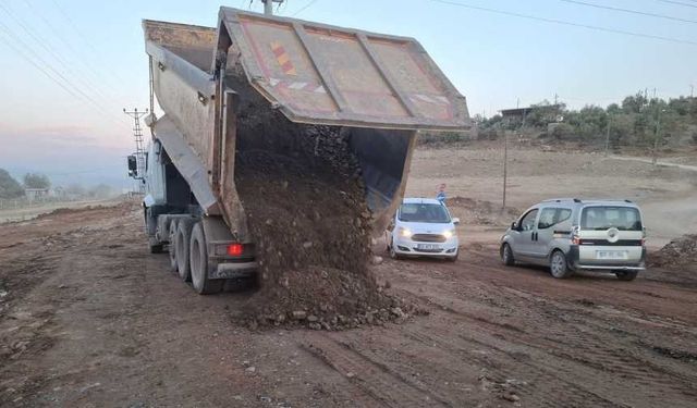 Büyükşehir’den Türkoğlu Orçan Caddesi’nde Çalışma