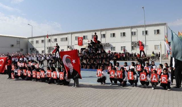 Geçici Barınma Merkezi Ortaokulu’nda 29 Ekim coşkusu