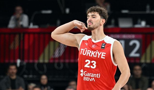 Milli basketbolcu Alperen Şengün'den Türk spor tarihine geçen anlaşma