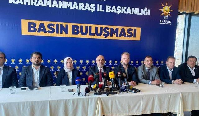 Başkan Gül, AK Parti’nin yeni kadrosunu tanıttı