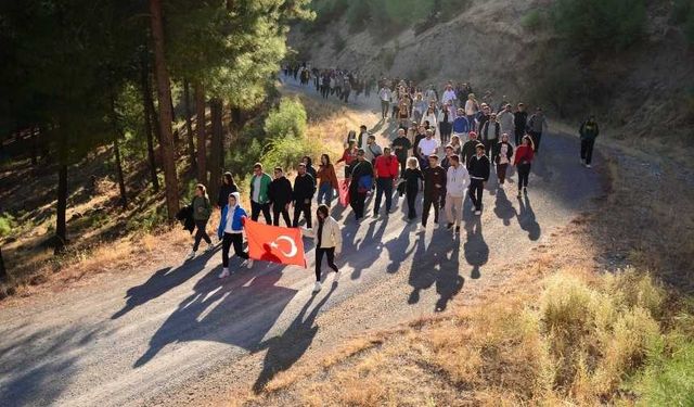 KSÜ'de 4. Geleneksel Doğa Yürüyüşü Etkinliği Gerçekleştirildi