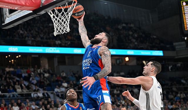 Anadolu Efes, deplasmanda Real Madrid'i mağlup etti