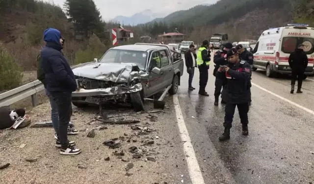 Şehidin cenaze konvoyunda kaza; 6 yaralı