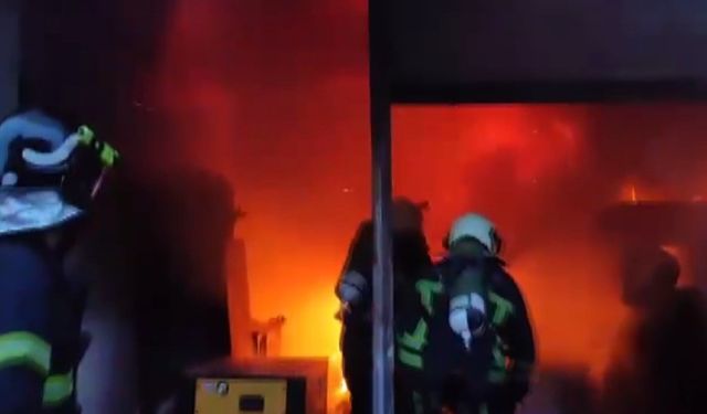 Kahramanmaraş'ta iş yeri yangını söndürüldü