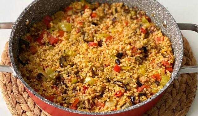 Kahramanmaraş’ın meşhur sofra lezzeti: Patlıcanlı bulgur pilavı