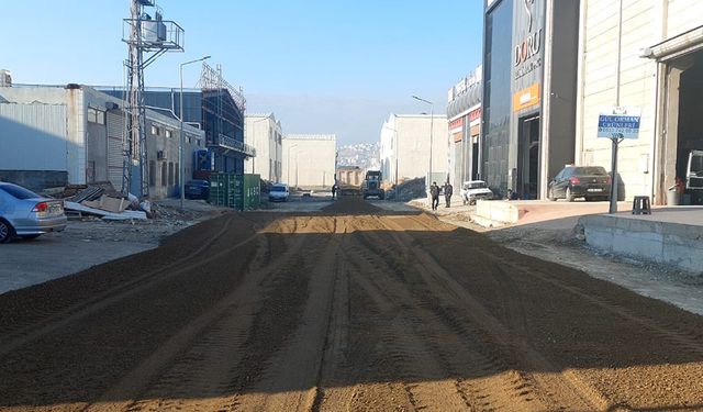 Yeni Sanayi Sitesi’nde Dulkadiroğlu’ndan Yol Çalışması