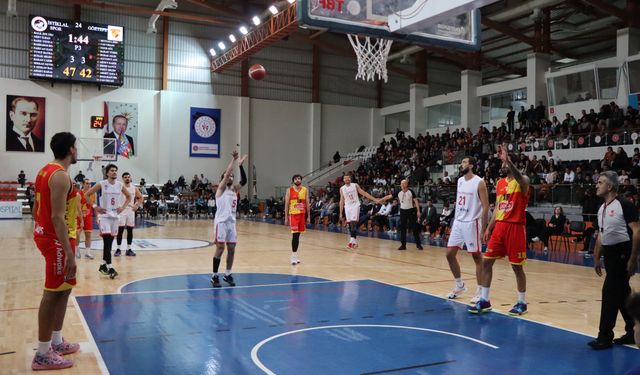 Hikmet Gümüşer; “Basketbolda şampiyon olup kupayı getireceğiz”