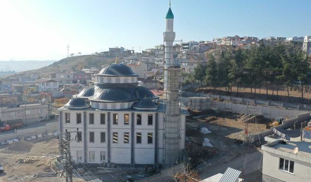 Kahramanmaraş'ta yıkılan ibadethaneler yeniden ayağa kaldırılıyor