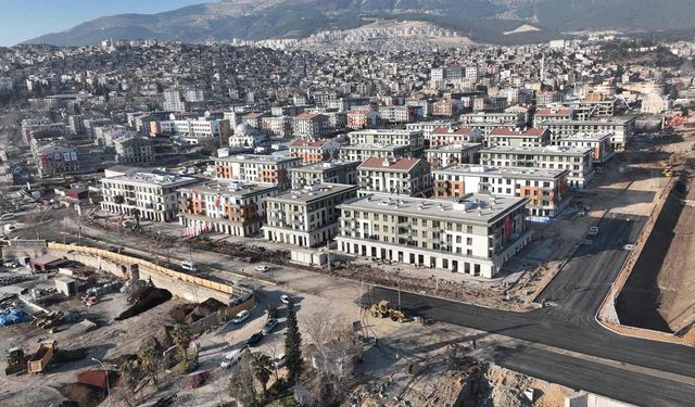 Büyükşehir, Azerbaycan Mahallesi’nde Yol Yapımını Sürdürüyor