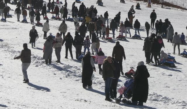 Yedi Kuyular hafta sonunda vatandaşları ağırlamaya devam ediyor