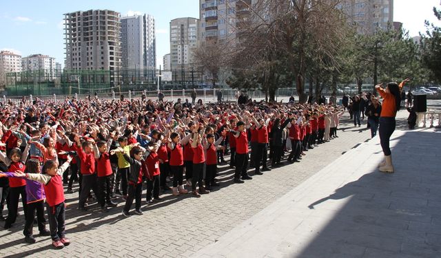 Kahramanmaraş’ta yeni dönemin ilk zili çaldı