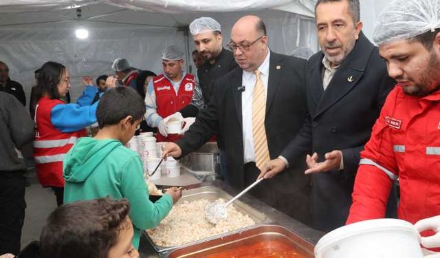 Başkan Akpınar, İftar Çadırında Vatandaşlarla Buluştu