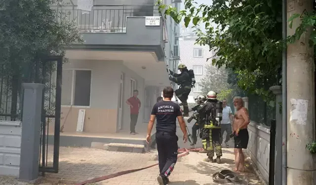 Tartıştığı arkadaşı ile onun ağabeyinin dairelerini ateşe verdi
