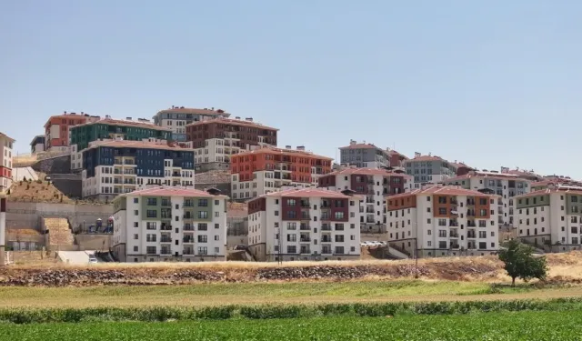 Depremzedelerden Arsa Payı Kararına Tepki: “Metrekare Sözünüzü Tutun”