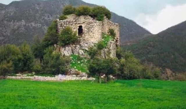Kahramanmaraş’ta tarihle doğayı buluşturan kale