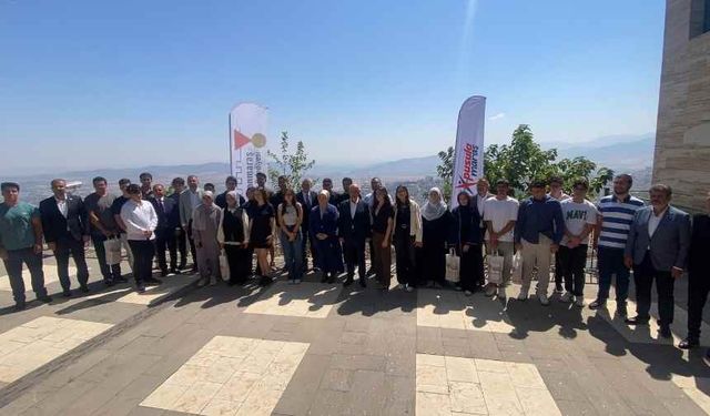 YKS’de derece yapan Kahramanmaraşlı öğrenciler ödüllendirildi