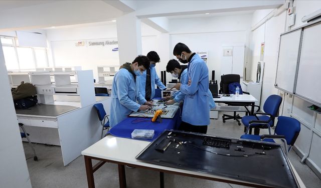 Kahramanmaraş’ta Mesleki Eğitim Merkezlerine kayıtlar sürüyor