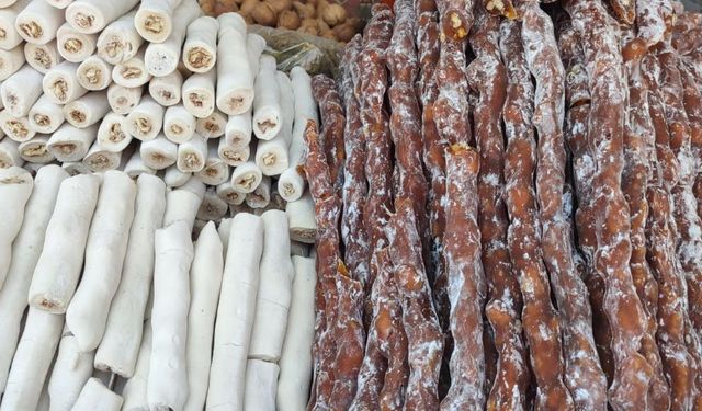 Maraş sucuğunun tadı kadar fiyatı da konuşuluyor