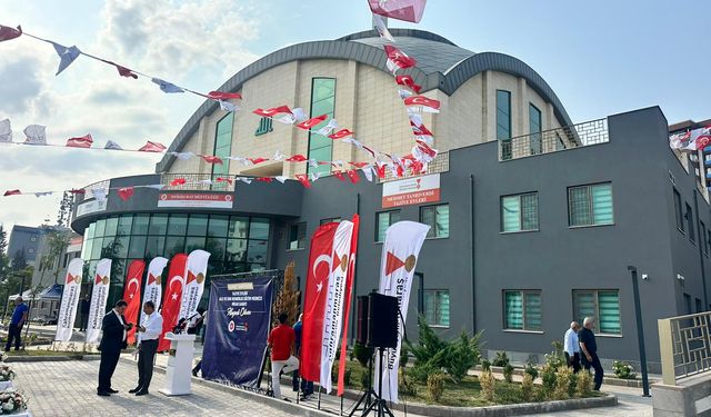 Kahramanmaraş’ta Mehmet Tanrıverdi Taziye Evleri ve Nikah Sarayı Açıldı