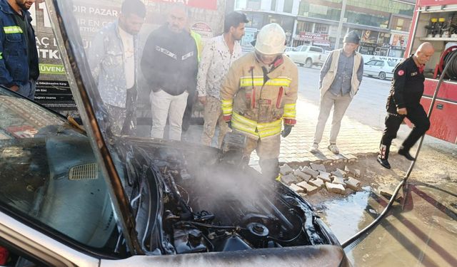 Kahramanmaraş’ta seyir halindeki araçta yangın paniği