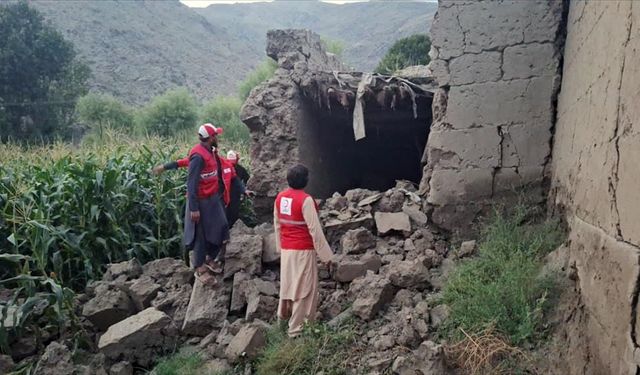 Türk Kızılaydan Afganistan'daki depremzedelere destek