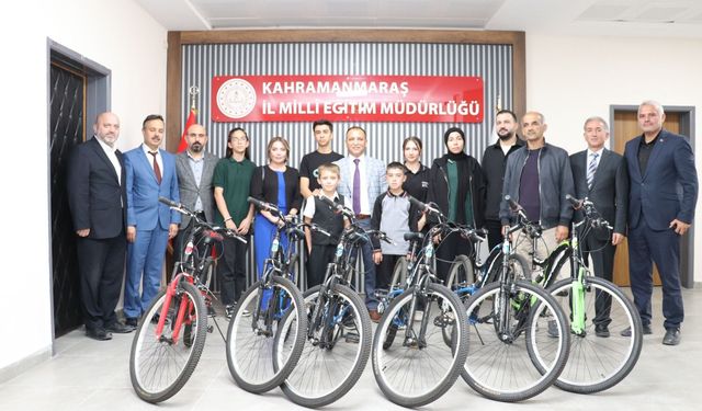 Kahramanmaraş’ta Kültür Yarışmasının Kazananları Ödüllerini Aldı