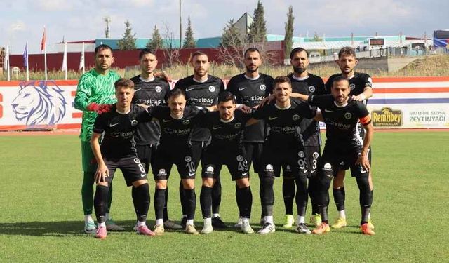 İstiklalspor, Aksaray Belediyespor’a karşı geri dönmesini bildi, 2-1 kazandı