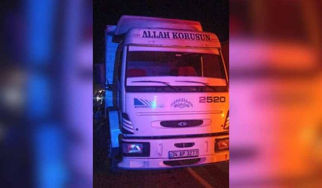 Kahramanmaraş’ta Kamyona Çarpan Otomobil Hurdaya Döndü