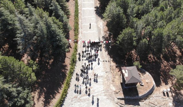 Yalnız Ardıç Orman Parkı’nda Doğa Yürüyüşü Düzenlendi
