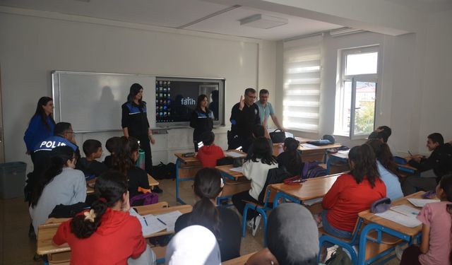 Kahramanmaraş Emniyet Müdürlüğü’nden Eğitime Destek Projesi