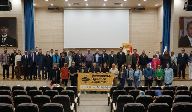 TRT Sanatçıları Kahramanmaraş’ta Türkülerle Sahnedeydi