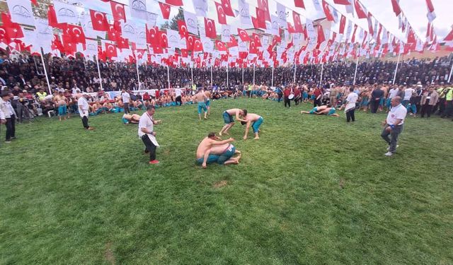14. Bertiz Baydemirli Kısa Şalvar Güreş Festivali Gerçekleştirildi