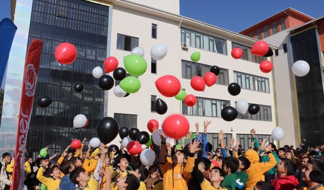 Kahramanmaraş’ta Öğrenciler Gazze Şehitleri İçin Fidan Dikti