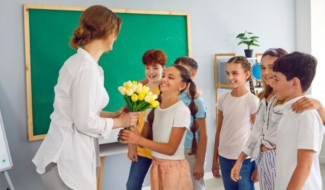 Öğretmenler Günü için en anlamlı hediye fikirleri