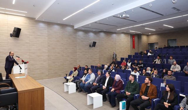 Tarihe Işık Tutan Söyleşi: Onikişubat’ın Kültürel Değerleri Anlatıldı