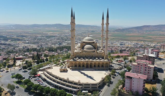 Kahramanmaraş’ta Cuma Namazı Saat Kaçta?