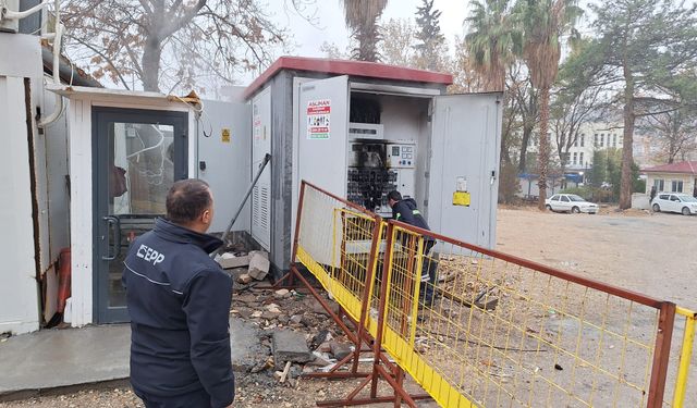 Kahramanmaraş'ta trafo alev aldı, elektrik kesintisi yaşanıyor