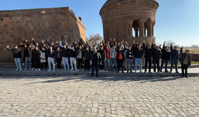 Türkoğlu Ülkü Ocakları’ndan Gençlere “Sultan Alparslan Gençlik Kampı”