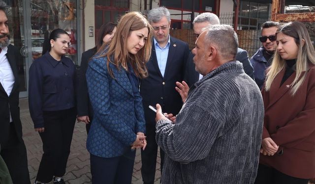 MHP’li Karakoç Nurhak’ta esnafın nabzını tuttu