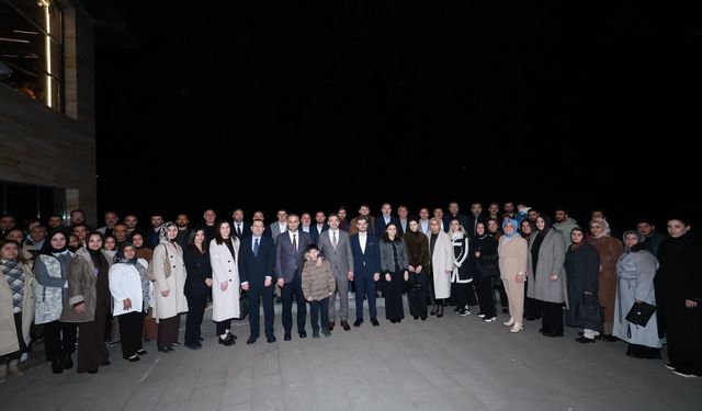 Başkan Toptaş, AK Parti Onikişubat teşkilatı ile iftar sofrasında buluştu