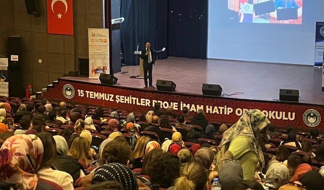 Kahramanmaraş’ta Rehber Öğretmenlere İstismarla Mücadele Eğitimi