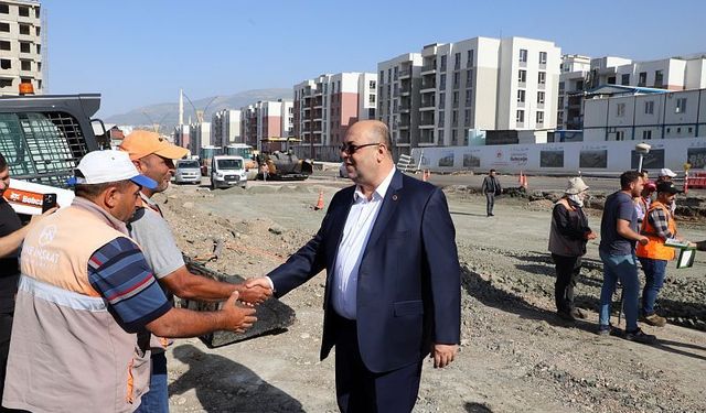 Başkan Akpınar Doğukent Mahallesinde Devam Eden Çalışmaları Yerinde İnceledi