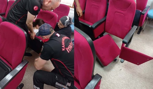 Kahramanmaraş’ta koltuk mekanizmasına sıkışan çocuk kurtarıldı