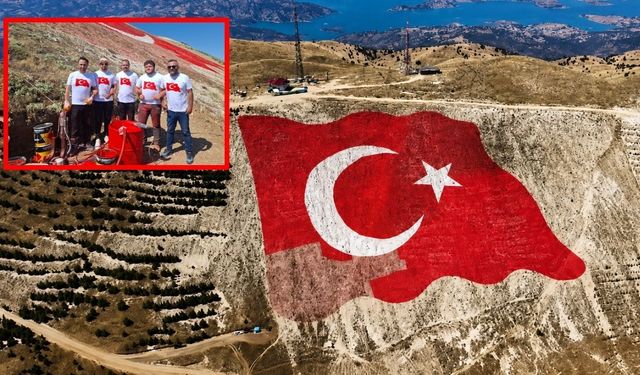 Ahır Dağı Zirvesindeki Dev Türk Bayrağı Yenilendi