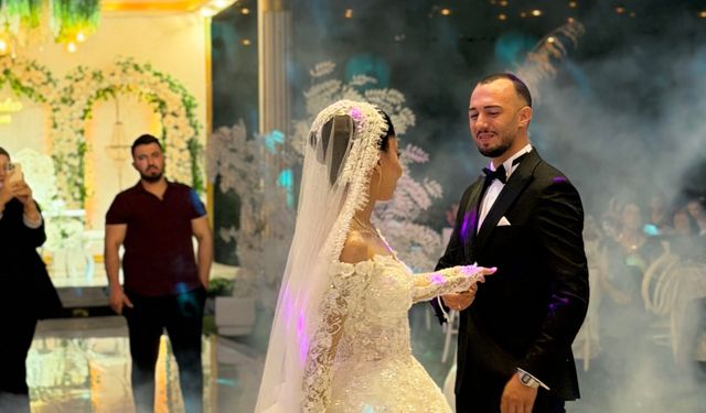 Melisa Türkmen ile Emirhan Kazancı masalsı bir düğünle hayatlarını birleştirdi